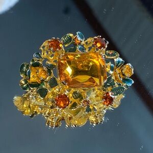1940s Vintage Austria Crystal Citrine Rhinestone Brooch Enameled Gold Tone Pin